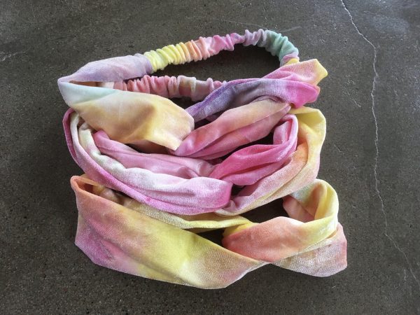 Hårband batikregnbåge