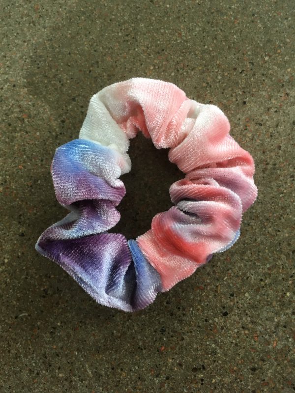 sammetsscrunchie dov regnbåge