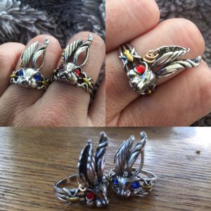 Ring kaninattityd röd