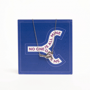 Tavla och halsband "thought noodle" no one owns